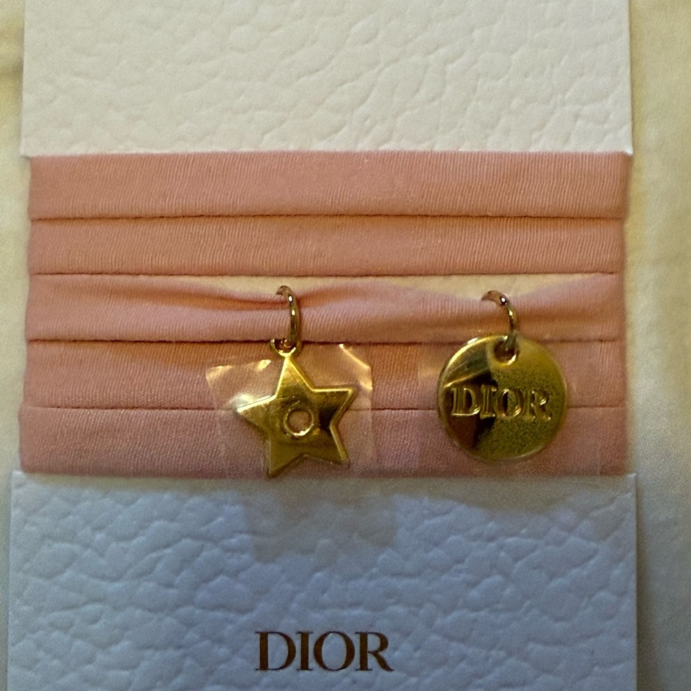 New in Box Dior VIP Pink Wrap Bracelet/ Choker with Gold Tone Charms - Picture 1 of 3